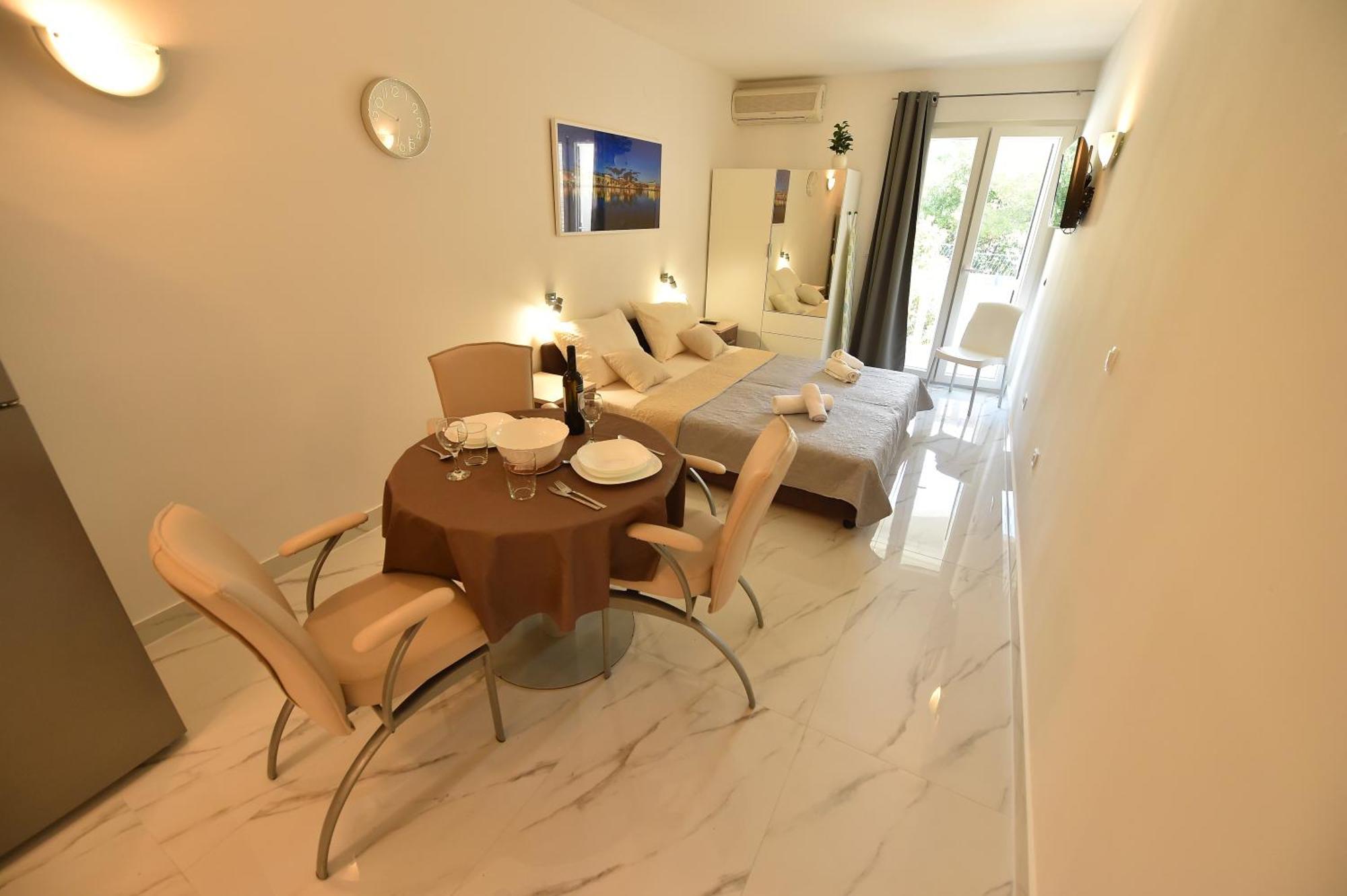 Beach Apartments Vlado Podstrana Exterior photo